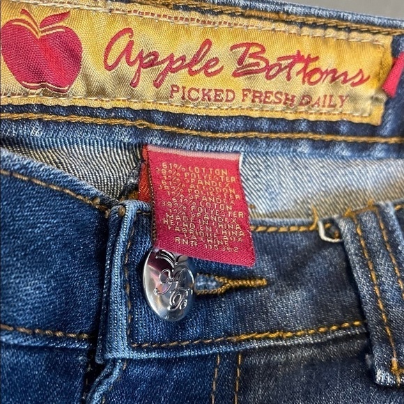 Apple BOTTOMS denim cuffed shorts - Picture 7 of 8